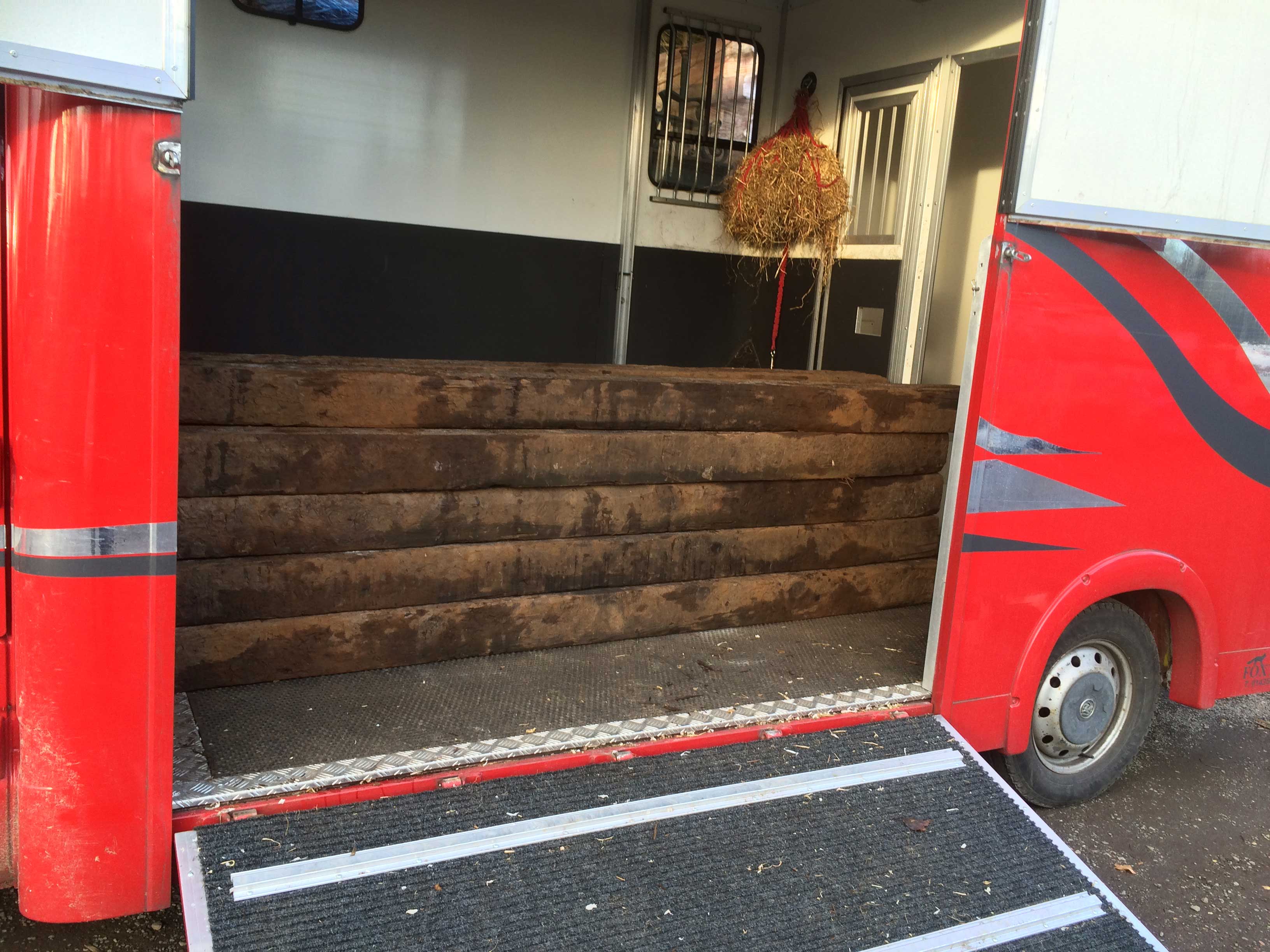 Making raised beds with old railway sleepers and a circular saw